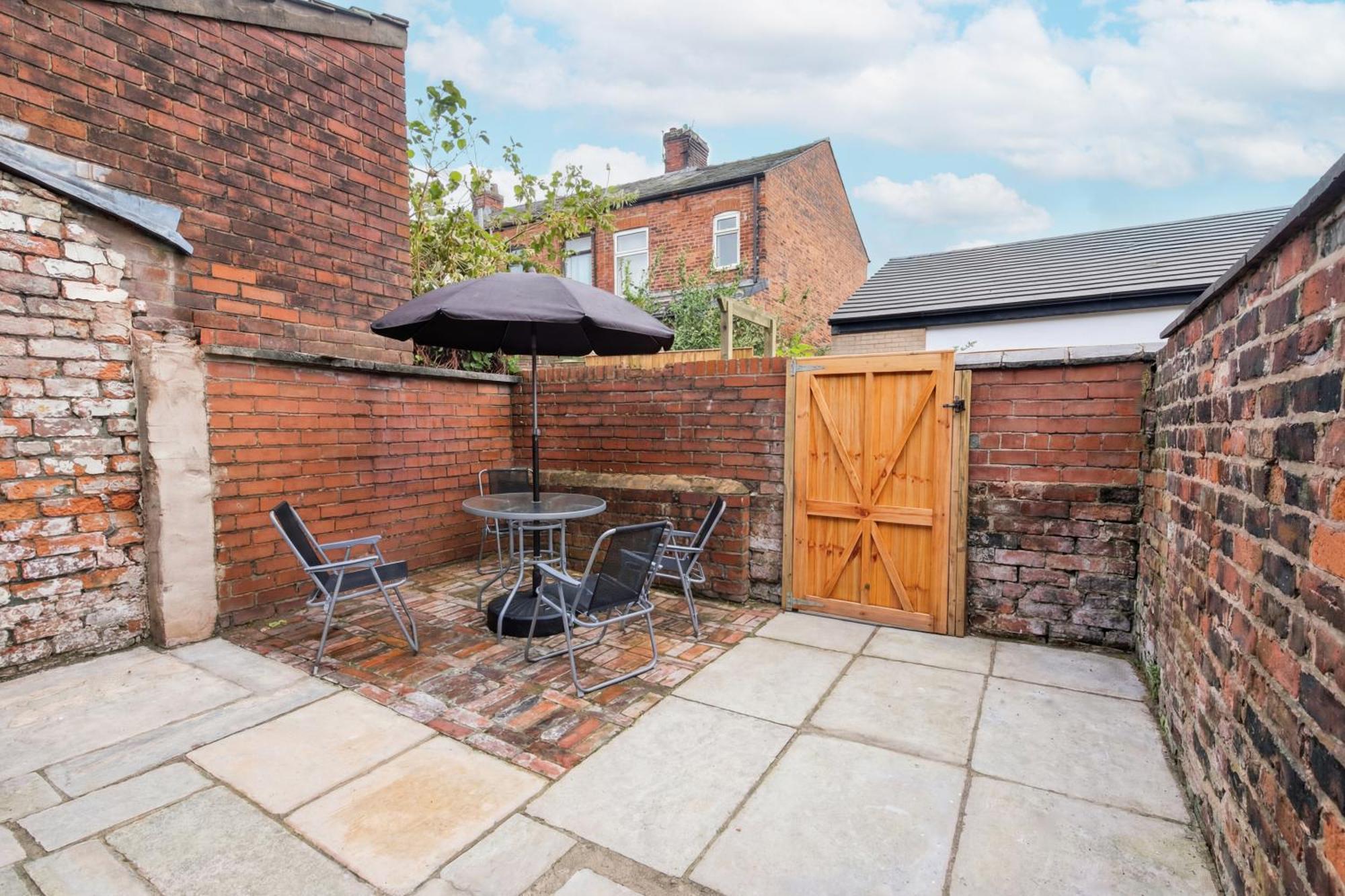 Stylish 3Br Family Home Near Coop Live And Etihad Stadium - Free Parking!, Manchester